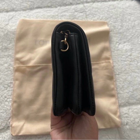 Louis Vuitton Pochette Coussin Bag - Picture 9 of 10